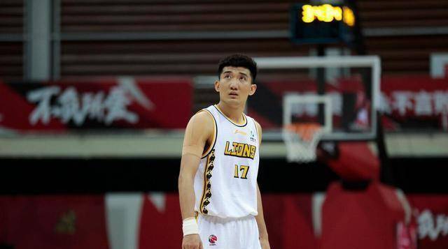 广厦卡位大战胜深圳_沈梓捷_胡金秋_布克