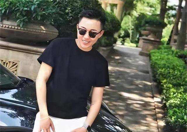 吉林女孩花50万买外国精子,生下混血女婴,网友:真恶心_叶海洋_父亲
