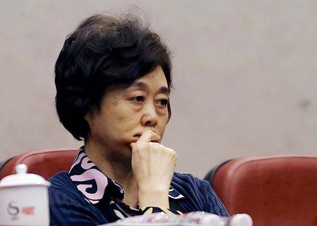 率队七战全胜夺冠的队长,是时年26岁的主力二传孙晋芳