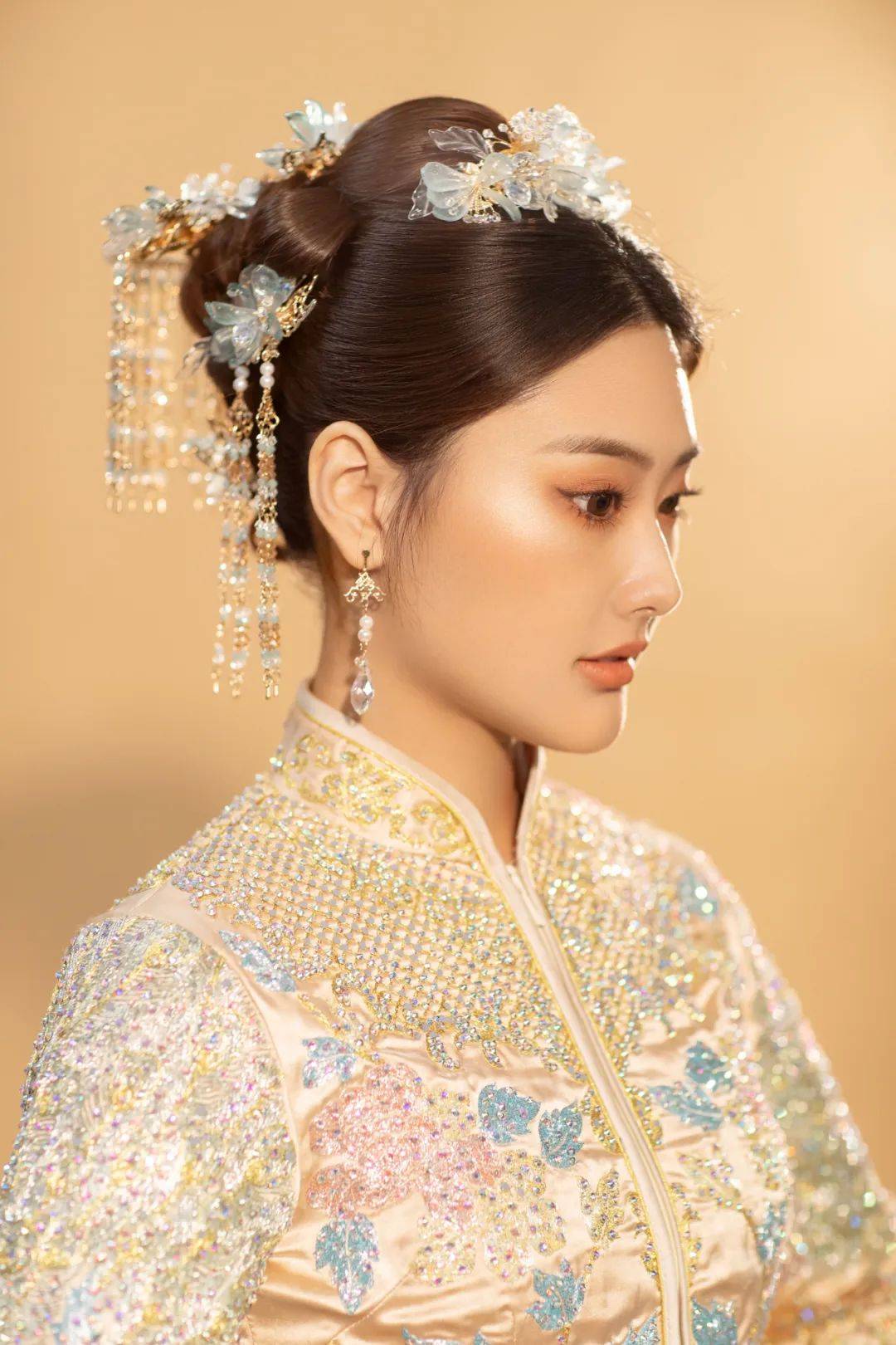 高盘发或者低盘发看新娘适合哪一种.今日秀禾