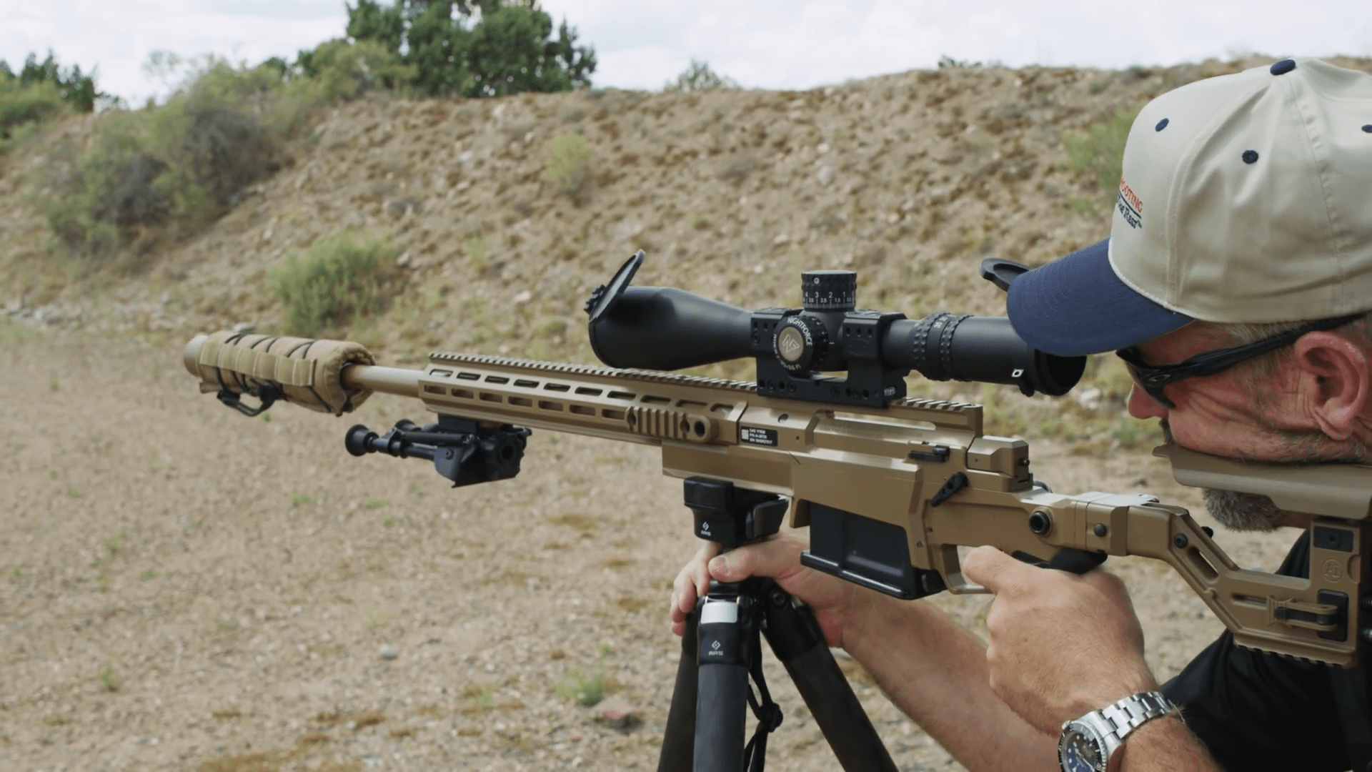 它是一款值得信赖和选择的狙击步枪 高精准度是其最显著的特点_射击