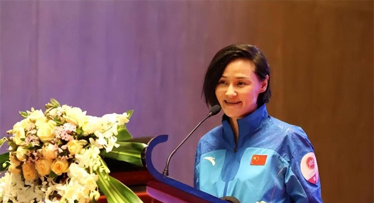 53岁奥运冠军近况:穿着朴素,获70余枚金牌_高敏_跳水_孩子