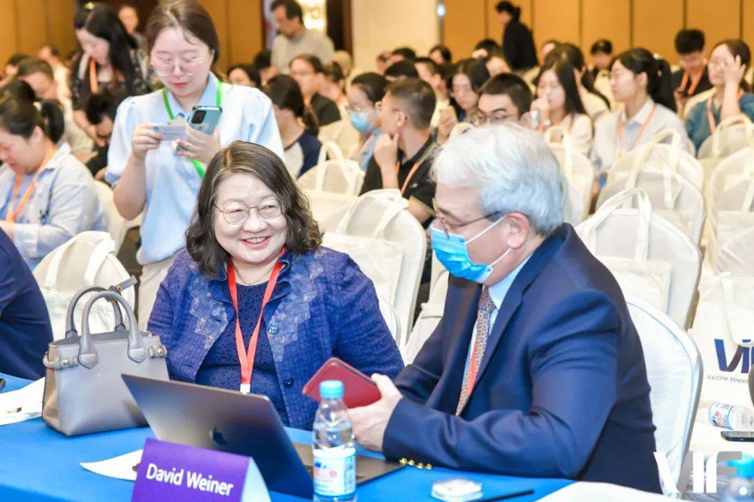 pong champaiboon先生艾斯康拓 李和博士厦门大学 李少伟教授斯微生物