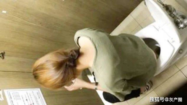 舞蹈学校女厕嘘嘘特写图片