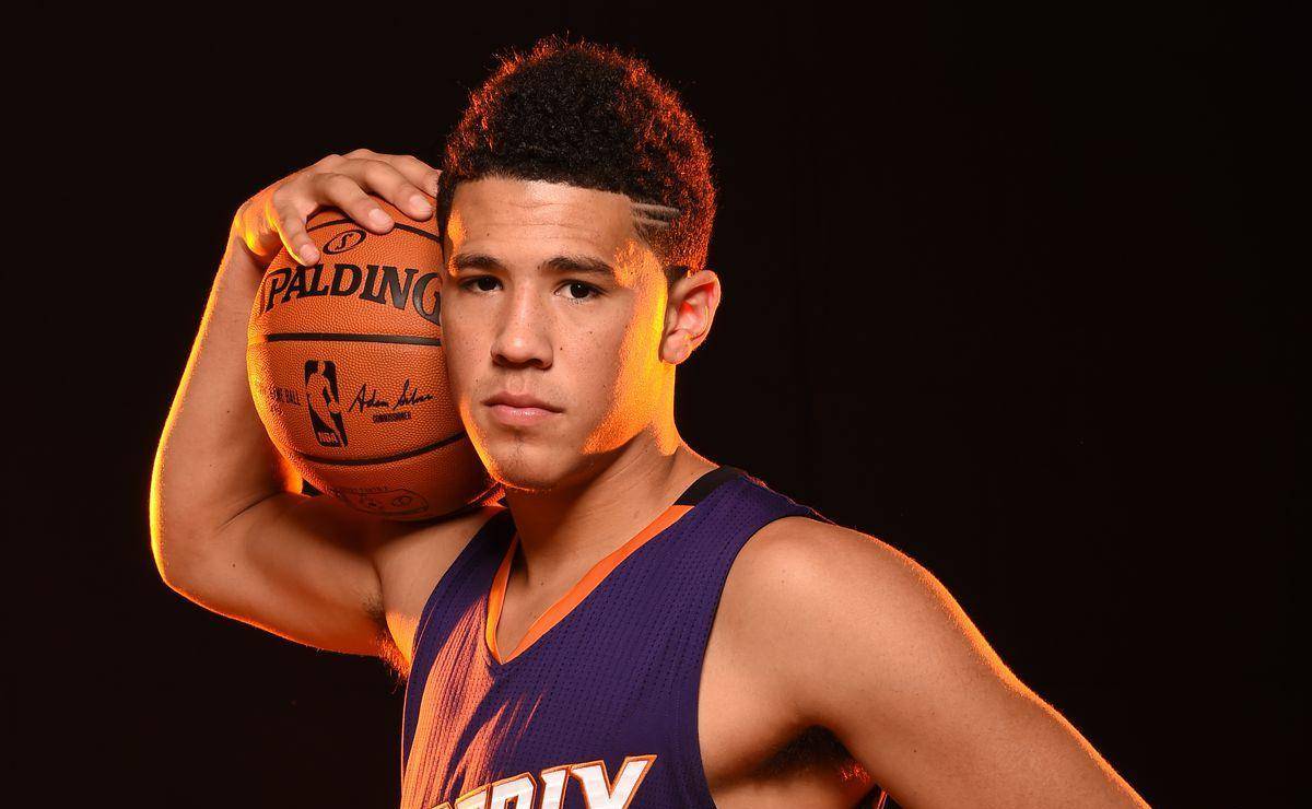 的队友,包括凯文·杜兰特(kevin durant)和布拉德利·比尔(bradley