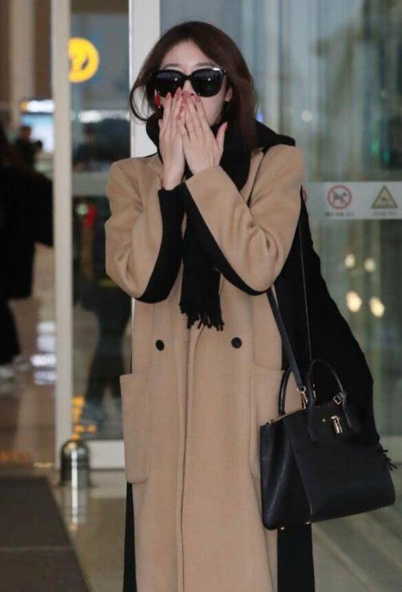 2018年12月27日,朴智妍现身仁川国际机场,将前往越南为接下来的活动做