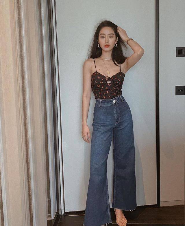 29岁杨采钰,面容惊艳身材有料,这位女神气质不俗_芳华_写真_很漂亮