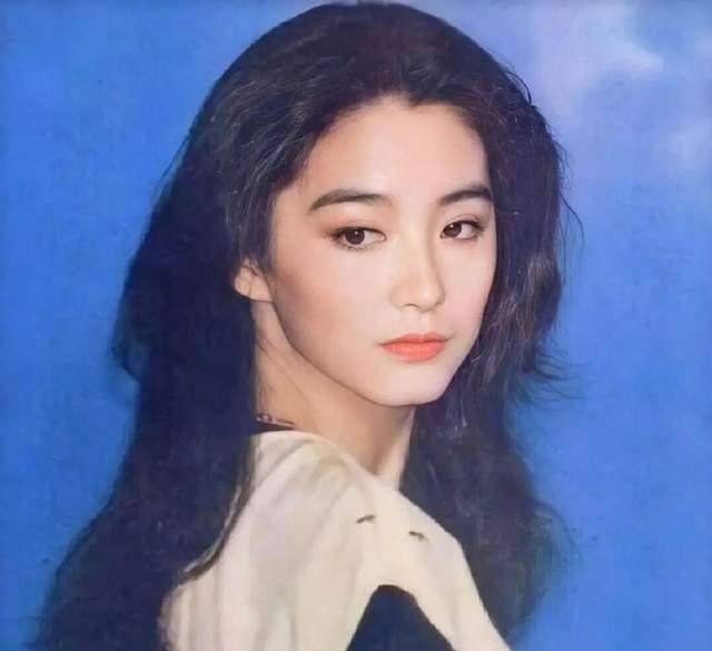 66岁的林青霞体重高达68公斤后,减重12公斤,重回美丽时刻_减肥_运动