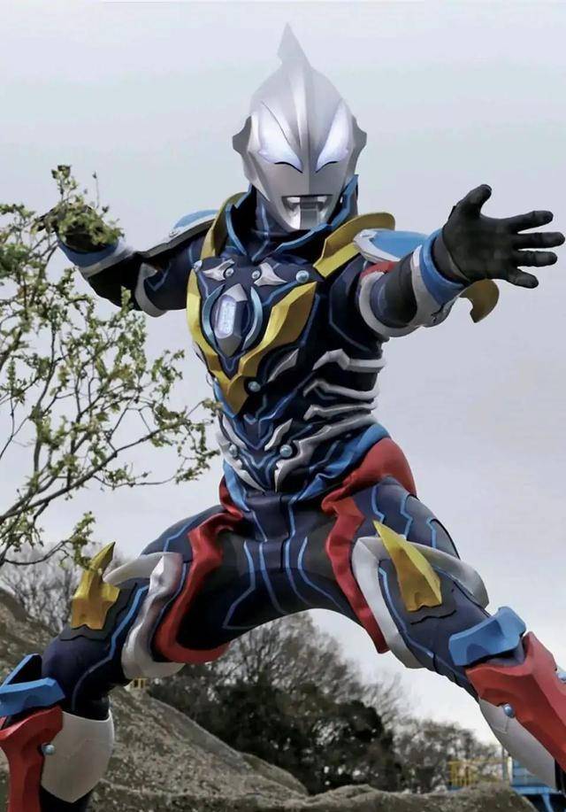 泽塔奥特曼:捷德街机形态公开,融合高斯和银奈之力,眼神邪恶!