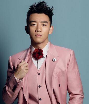 看看郑恺就知道了,幸运简直是为他量身打造_赵薇_电影_时候