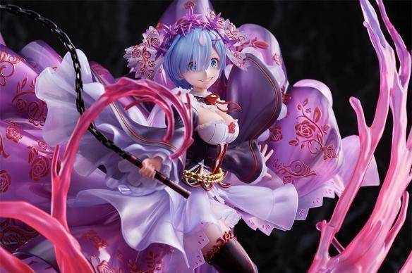 有亮点,以紫色服装为底,红色的纹路为装饰,很能凸显出雷姆黑化的性格