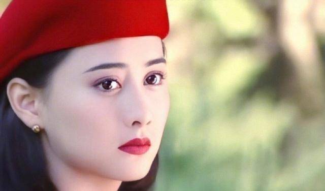 陈德容文官宣与房地产商王赞策离婚讯息,45岁的紫菱好漂亮!