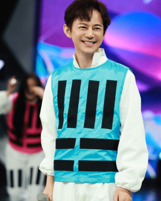 曝何炅花200万注册新公司,看清日期后:这是要自己单干了吗_丁程鑫