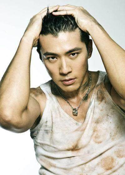 冻龄男神黄少祺:露的是腹肌,拼的是演技_台湾_角色_方志敏