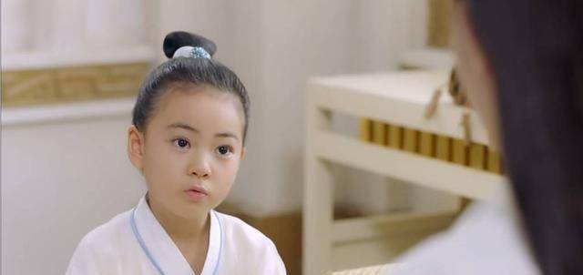 被夸赞,《枕上书》阿离终获认可,不想还是"关系户"_凤九_张铭灿_女孩