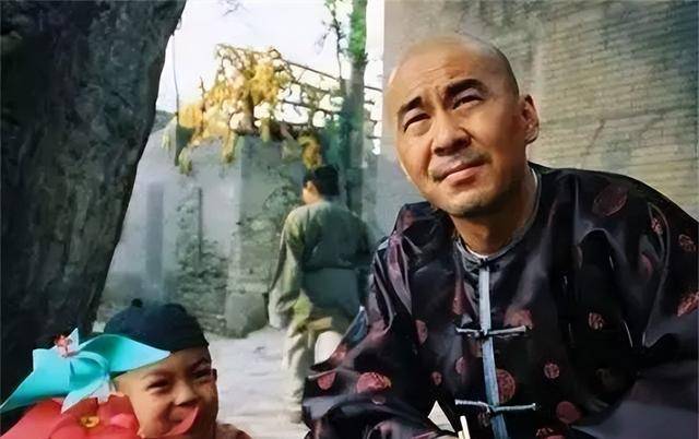 2019年乔家大院摘牌：一夜之间，1050平店面被腾退，服务员大换血