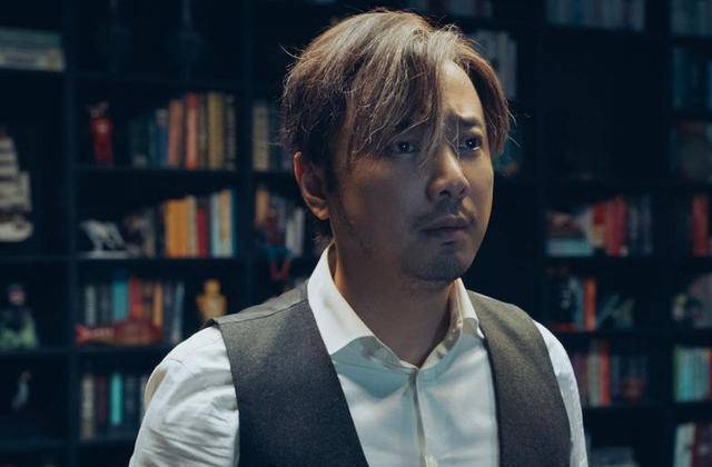 徐峥戴红色假发大玩吉普赛风情,真"女装大佬",毫无违和感_形象_气质