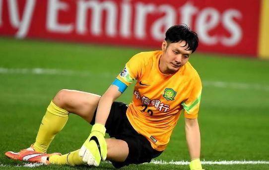 国安宣布杨智离队,效力14年出场418次,曾获中超最佳门将_球迷_退役