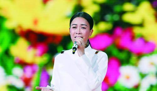杨坤,真的"无所谓"了吗?_白雪_酒吧_女子