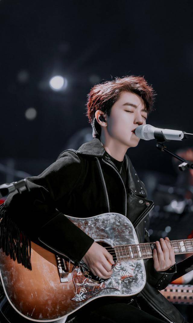 男子告白失败大喊王俊凯来了,是缓解了尴尬,还是更尴尬了?