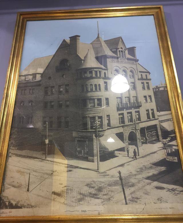 排球名人堂里的郎平她已不需要华丽的辞藻来夸耀了_霍利奥克_运动