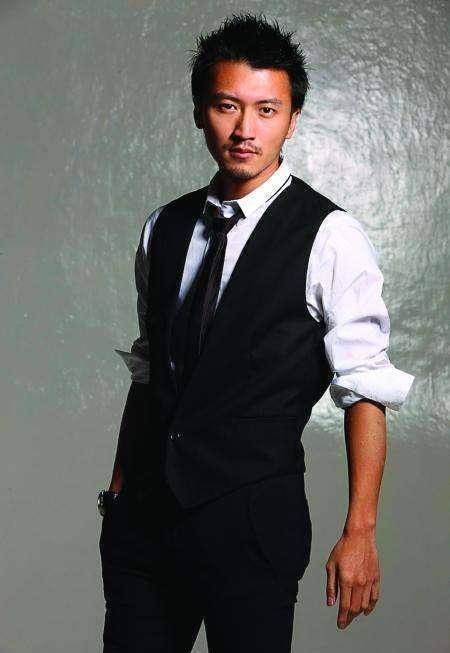 谢霆锋现在应该算得上是娱乐圈里面咖位非常高的男明星了,早年间自