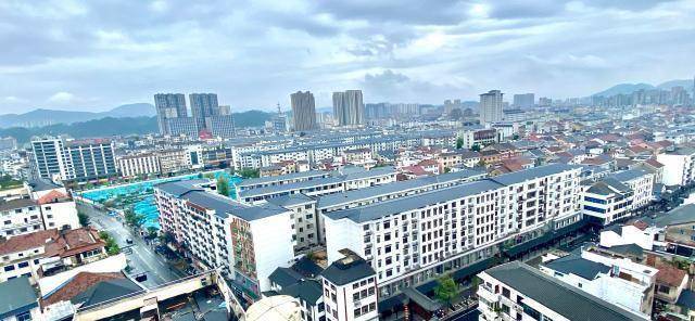 它矗立的地方曾是临安第一代cbd,如今它与北斗卫星握上了手"失声"22载