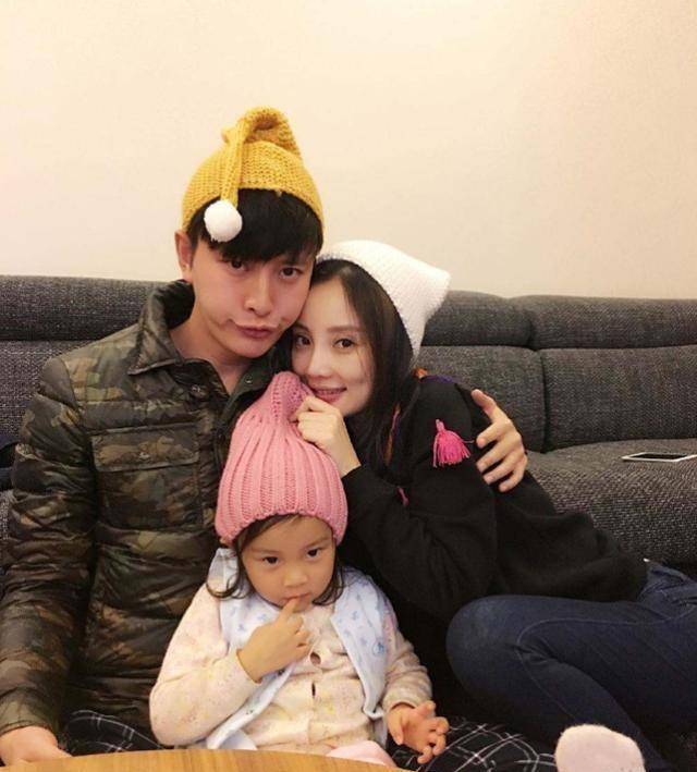 频繁被传李小璐要给甜馨改姓,李小璐晒女儿近照直呼馨爷击碎谣言