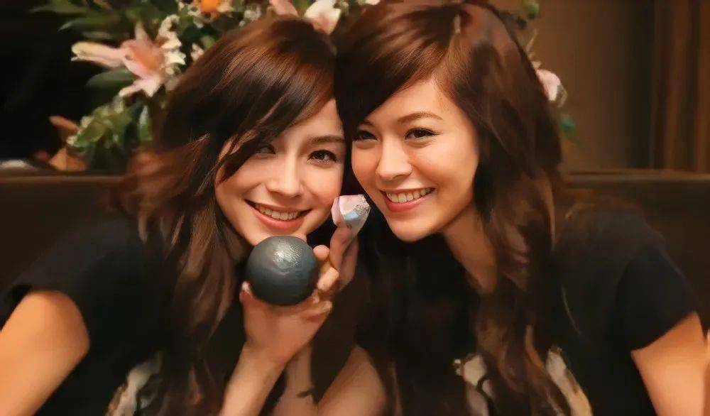 而其中最引人瞩目的无疑是angelababy和马天宇之间的亲吻镜头