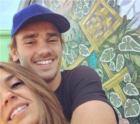 旺夫:格列兹曼老婆知性优雅法国女学霸惊艳世界杯太太团_艾丽卡_比赛