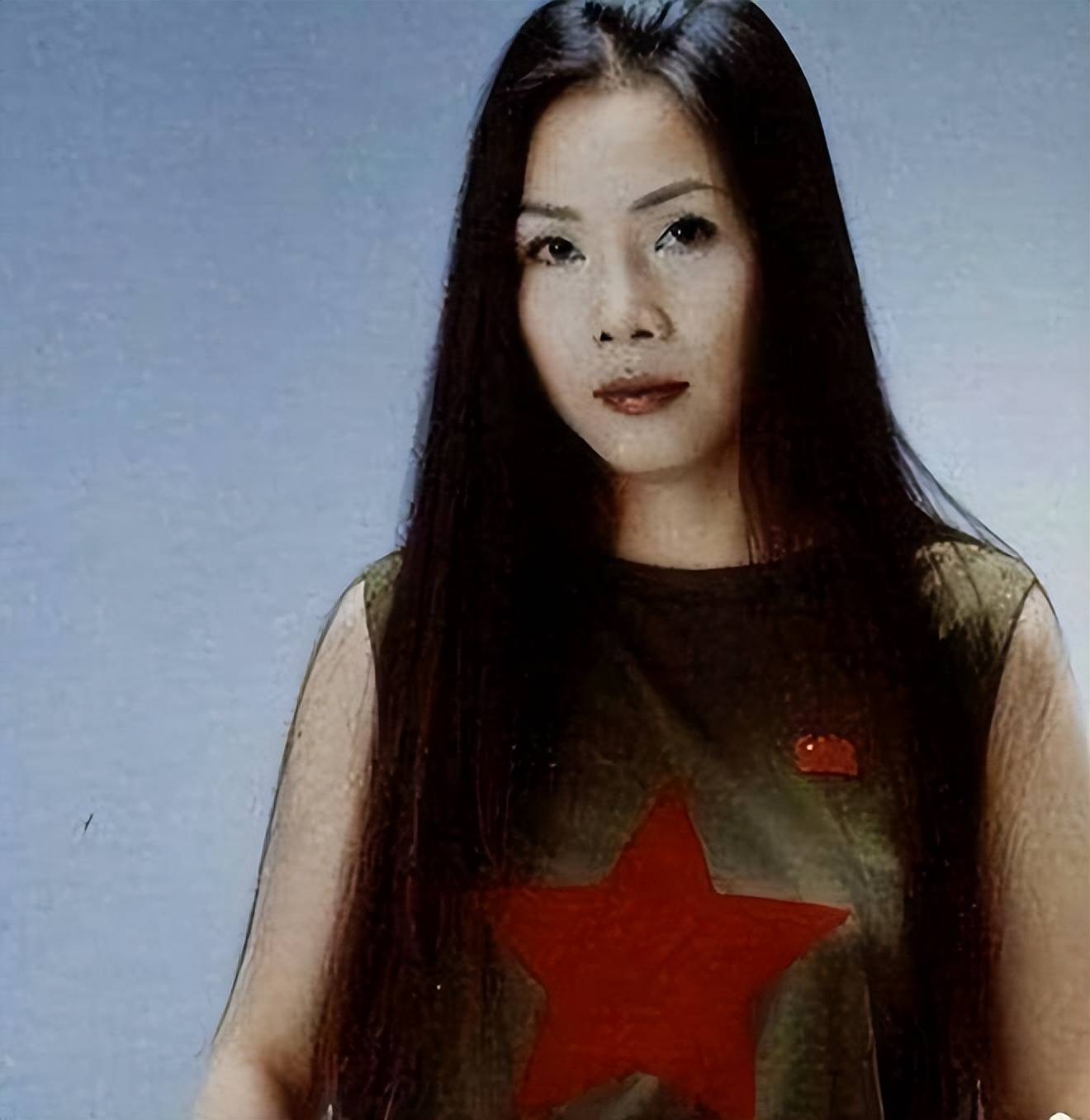 知名音乐人张卫宁,两人结婚多年,感情生活一直很好,田震离开音乐圈后