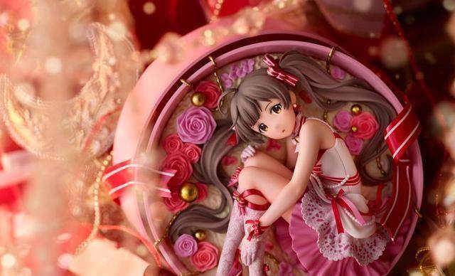 一眼眼缘拉满的偶像大师箱崎星梨花手办自带礼物盒子骗氪力拉满_周边