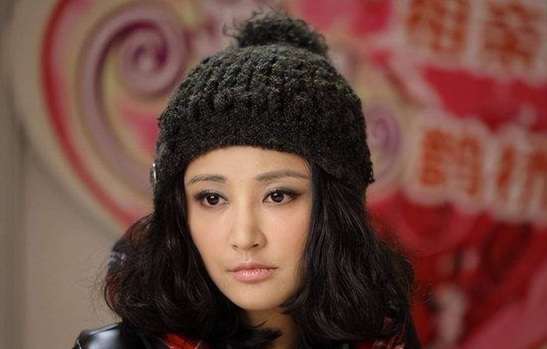 张歆艺与杨树鹏离婚8年,她嫁如意郎生一子,他情路坎坷单身至今_电影