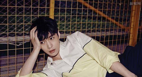 张艺兴ins取关黄子韬,这已经不是一次两次了_鹿晗_吴亦凡_exo