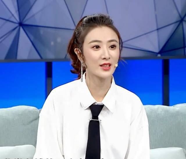 网红女主播薇娅自曝结婚10年,神秘老公是林依轮伴舞,女儿特别美_经历