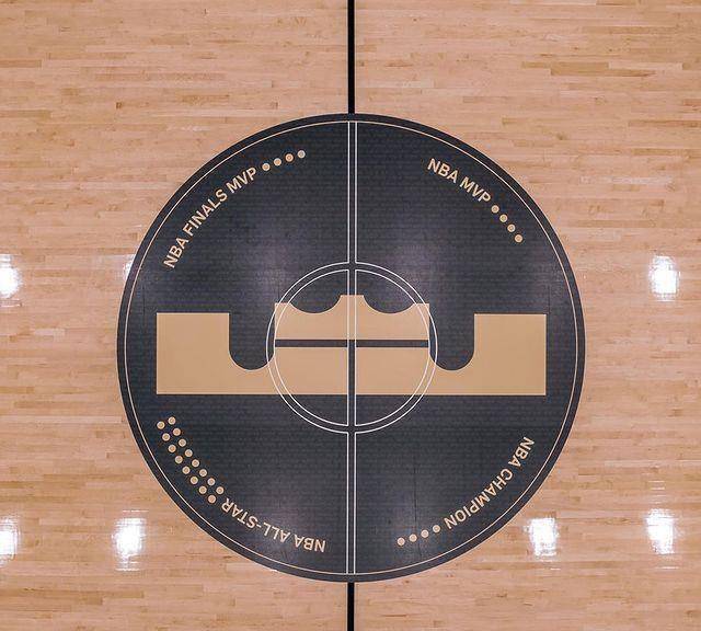 kd祝贺浓眉直呼太牛,威少:真正的成就_大楼_湖人_logo