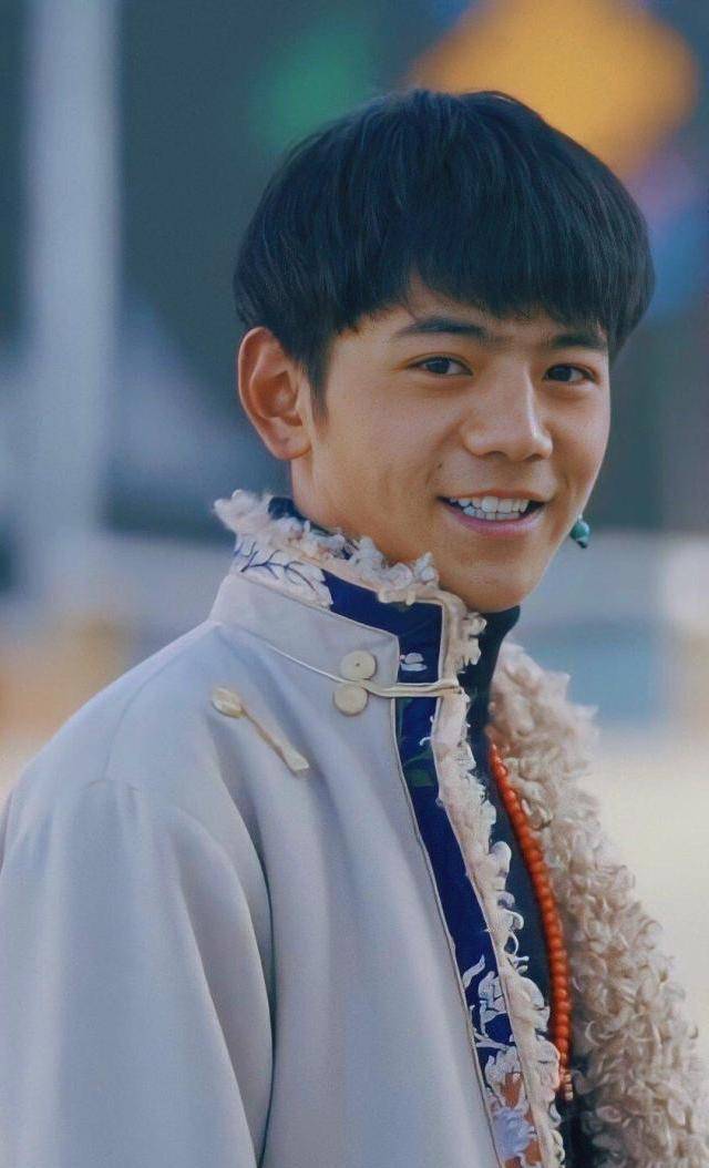 丁真是不是真的要出道我们不得而知,但有一点可以