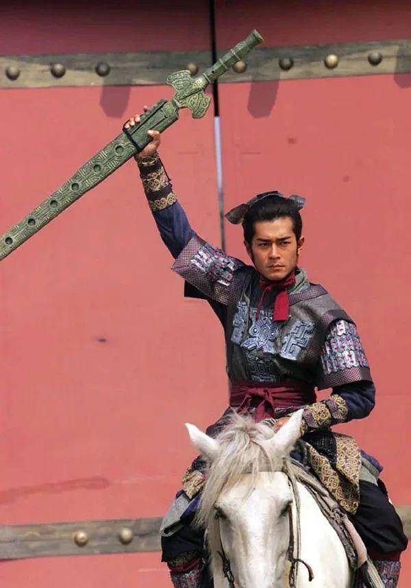 42岁的谢霆锋,自然衰老和医学衰老的区别一目了然_电影节_杨过_古装