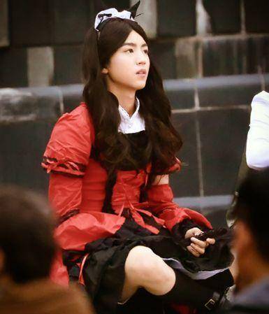 欣赏完易烊千玺的女装我们再来看看王俊凯~哦,不对,应该是王凯莉.