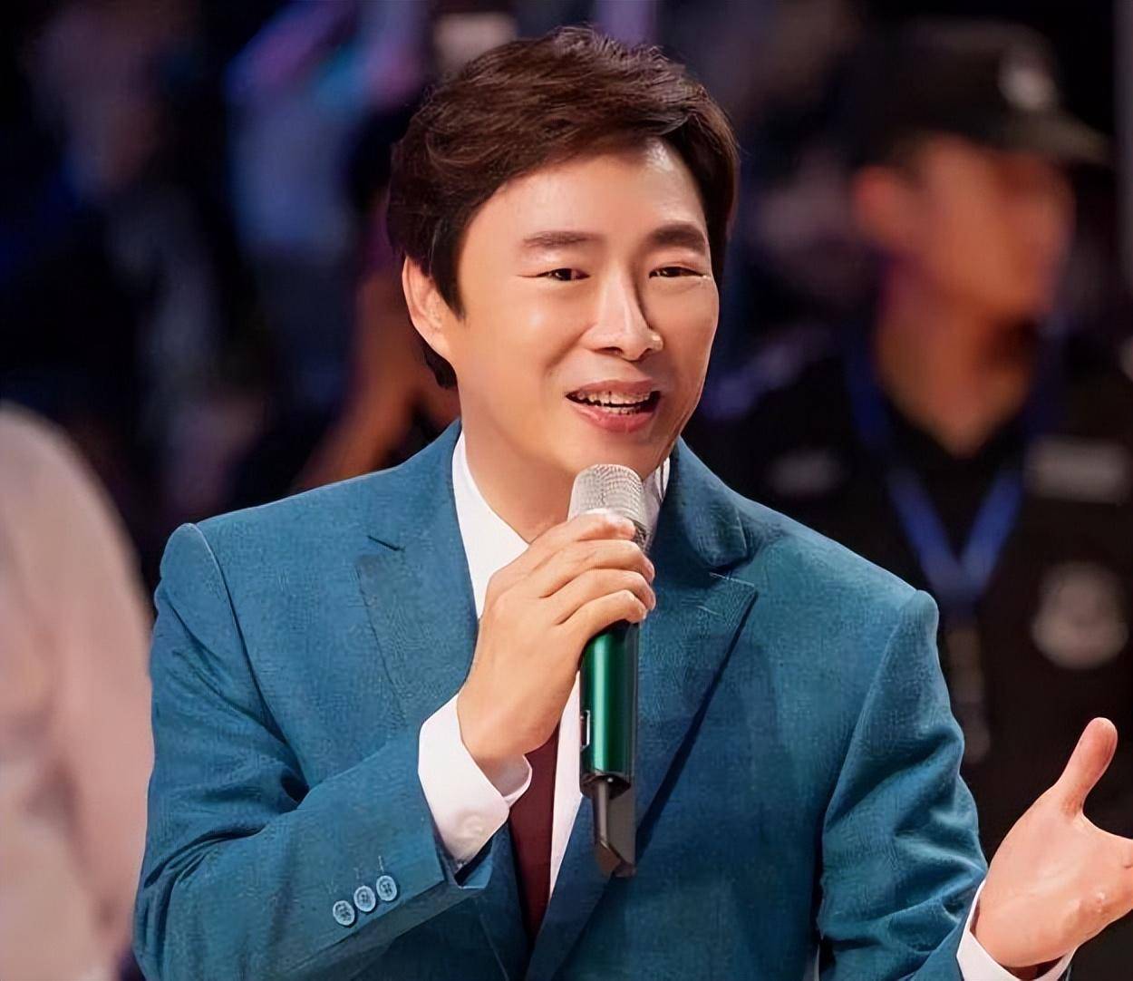 突然成了尼姑;他的另一个兄弟是传闻已久的台湾综艺节目主持人张飞