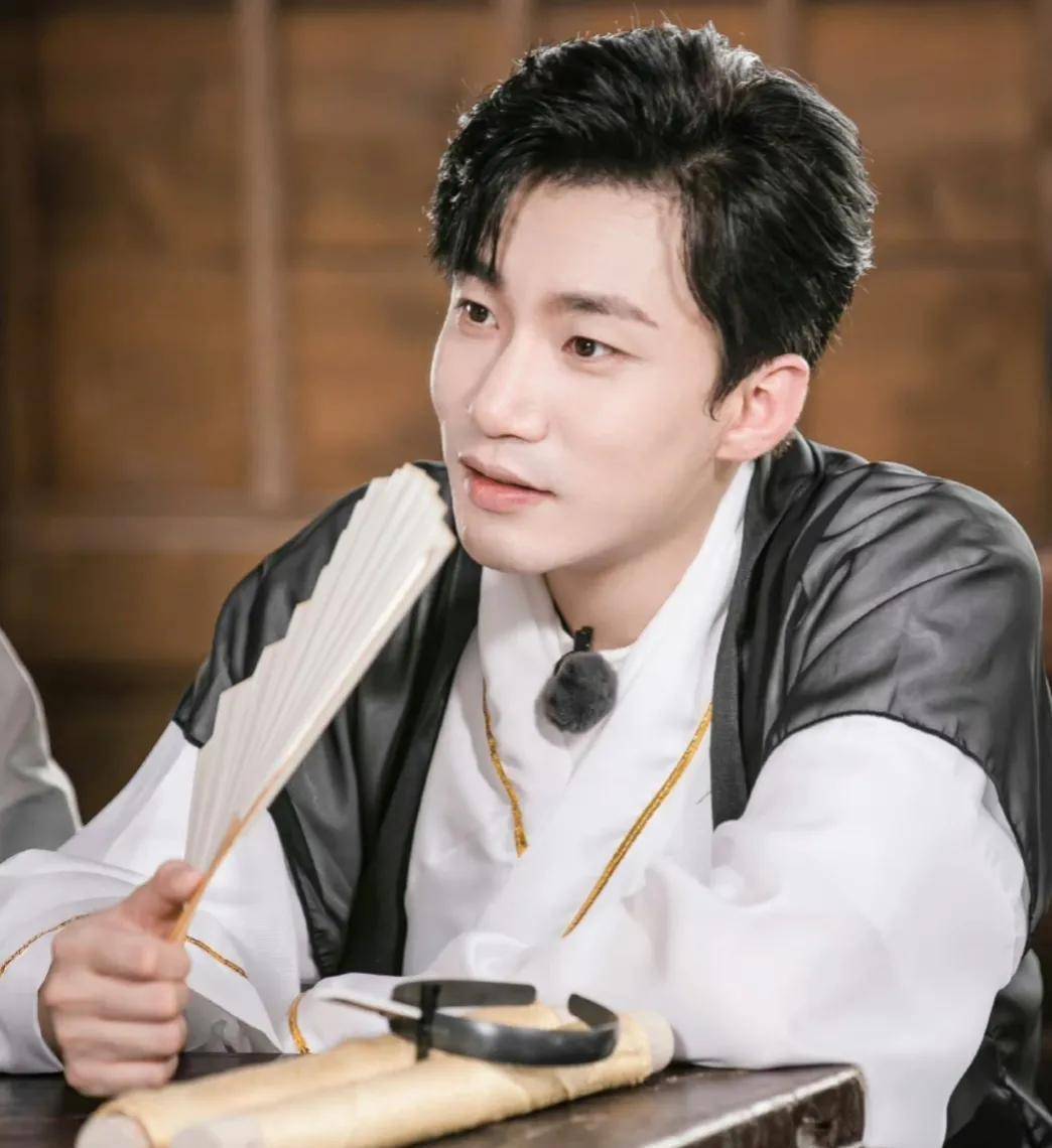 王鸥男友何九华被曝出轨!