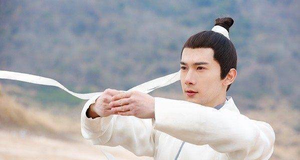 超像李敏镐~叠风大师兄长得好正派,耿直的大师兄一脸正气.