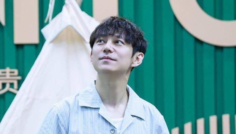 快乐家族解散一年多,再看谢娜,杜海涛现状,才发现何炅有多聪明_节目