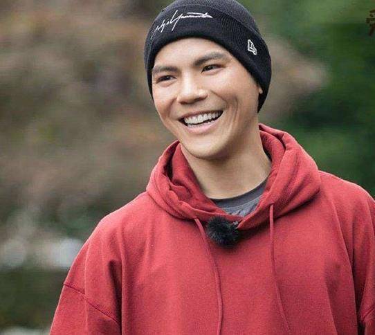 药水哥向佐事件起底 药水哥怎么口嗨向佐了_回应_事情_网友