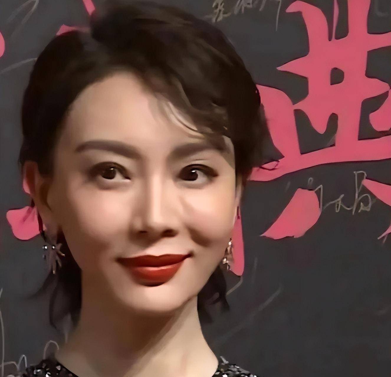 46岁陈数新剧播出,脸僵浮肿似蜡像,整容后遗症出来了_脸部_变化_科技