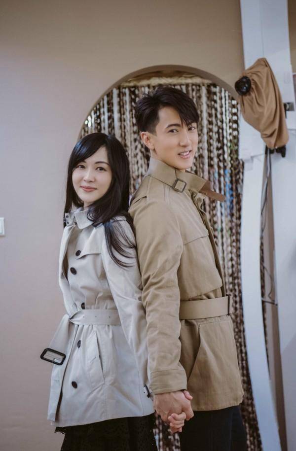 结婚10年,她被"影帝"老公宠成小公主_霍思燕_杜江_夫妻