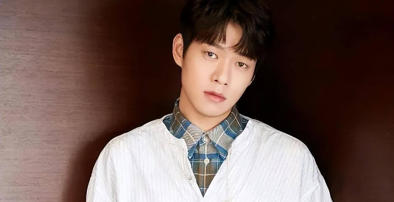 34岁魏大勋"霸总"出圈!