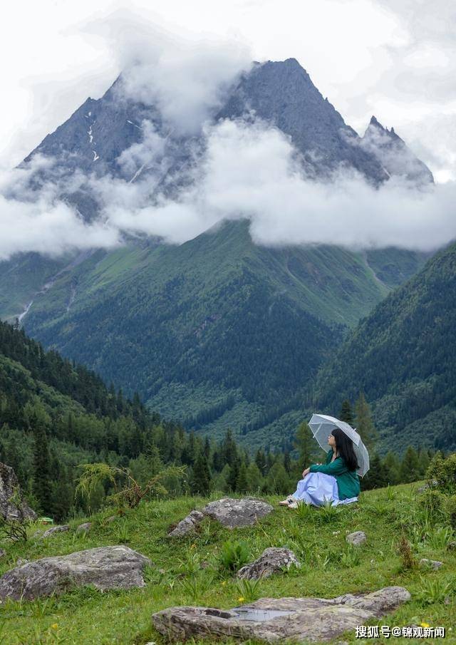 暑期热！四姑娘山美景如画、游人如织-四姑娘山的景区介绍
