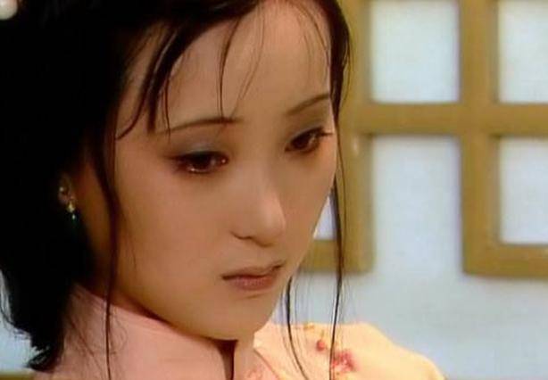 林黛玉的身体虚弱,吃药治不好,食补也不行,她到底是生了什么病_贾府