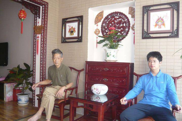 谁在守护手动剃须刀的荣光？吉列引力盒、极光、热感系列剃须实测